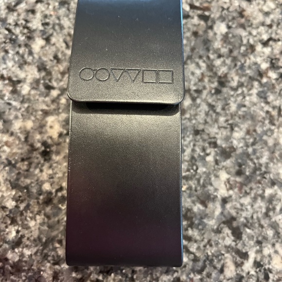 Oliver People’s cat eye tortoise shell polarized sunglasses - Picture 5 of 5